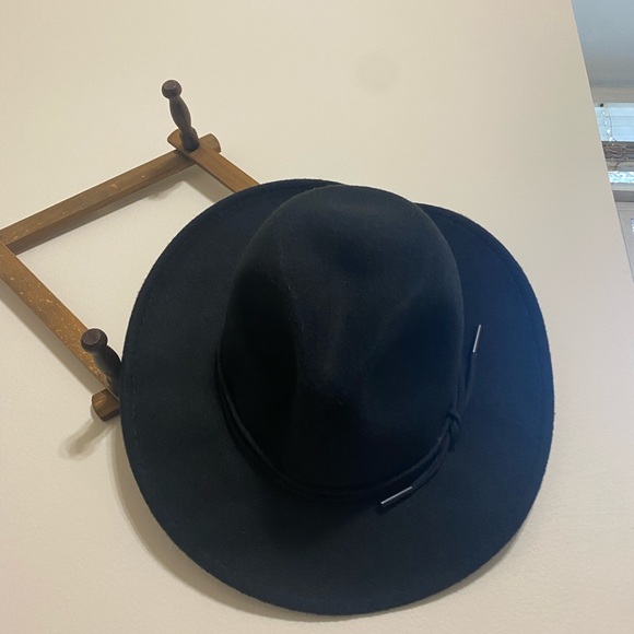 Hat - Picture 2 of 3